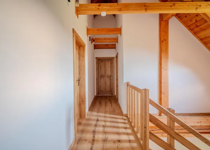 シャレー Roubenka Za Horou *