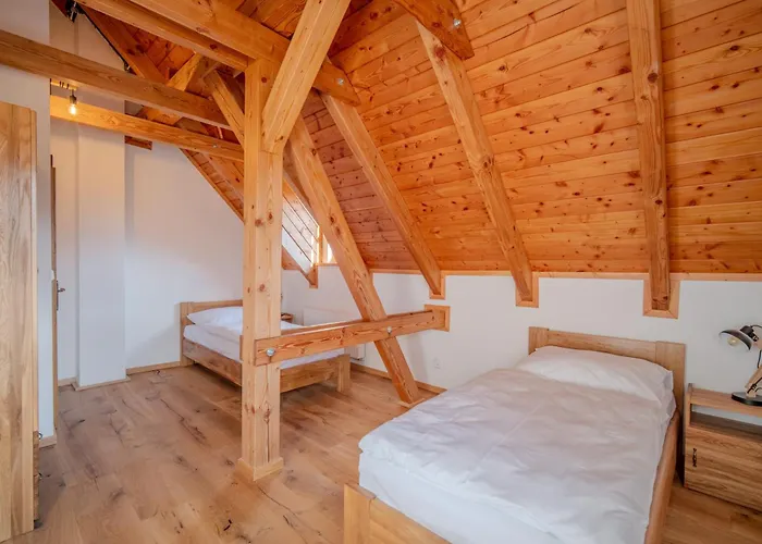 シャレー Roubenka Za Horou *